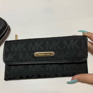 Michael kors wallet